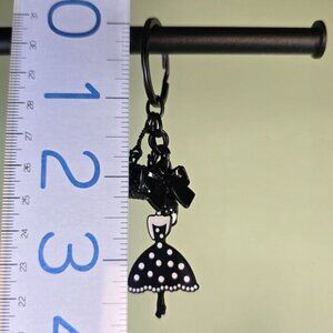 Black‎ & White Fashion Accessories Keychain (NWOT)